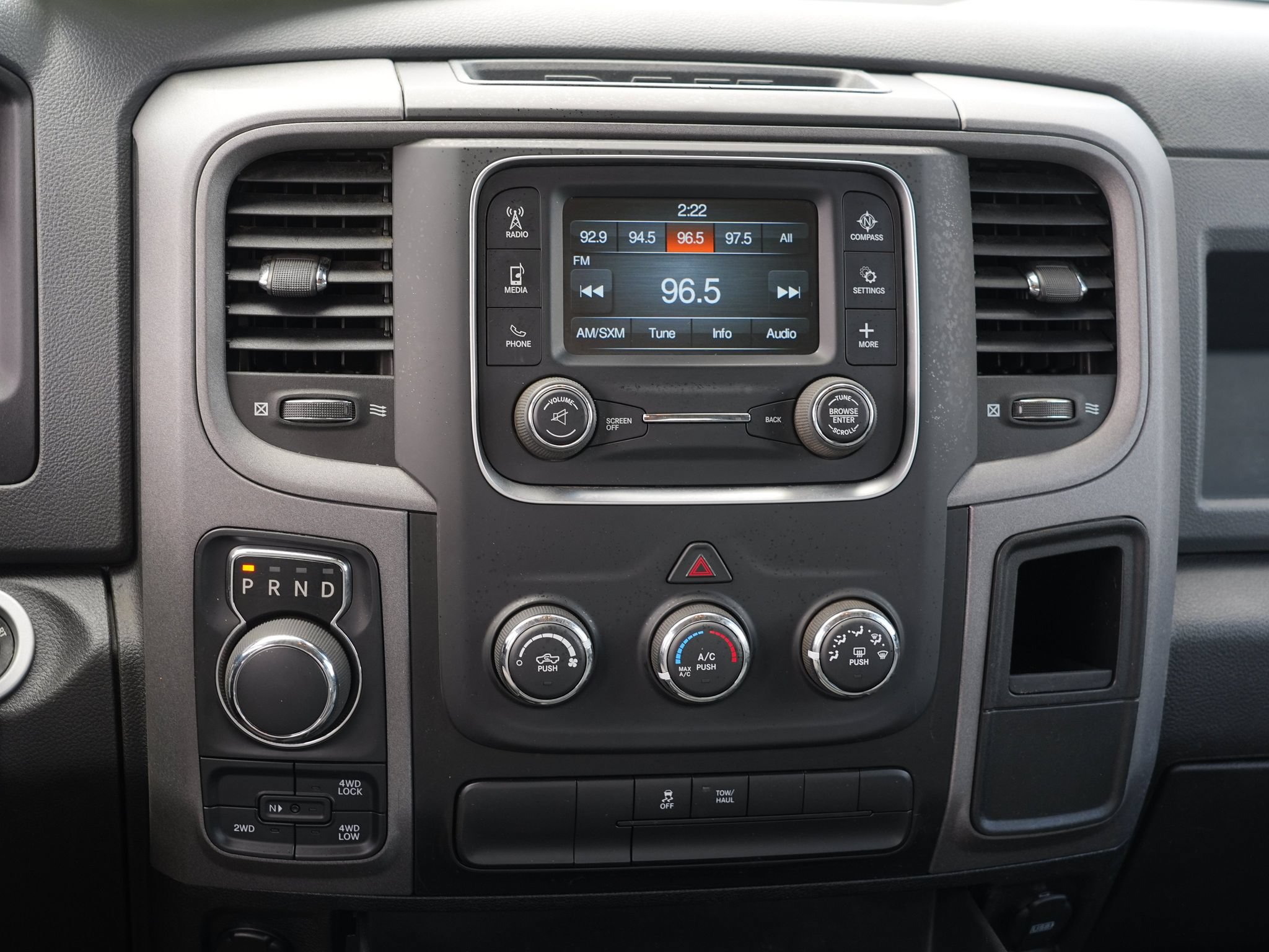 Used 2018 RAM 1500 ST AWD/4WD image 23