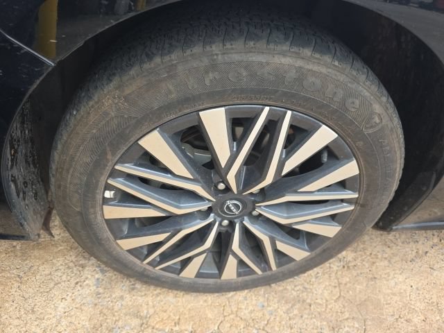 Used 2025 Nissan Altima 2.5 SV FWD image 10