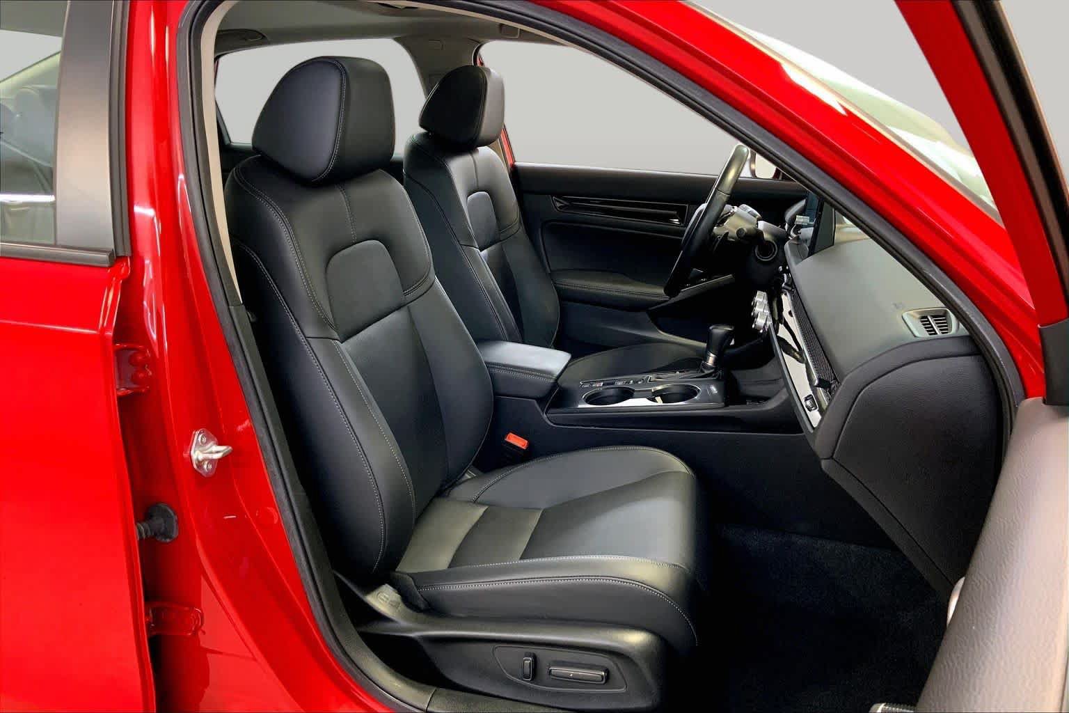 Used 2022 Honda Civic Touring image 8