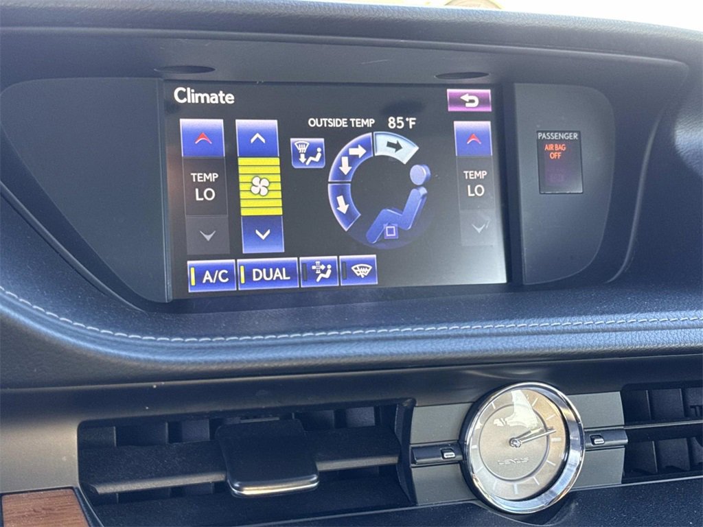 Used 2014 Lexus ES 300h image 12