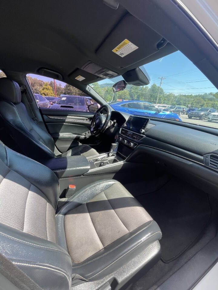 Used 2018 Honda Accord Sport image 15