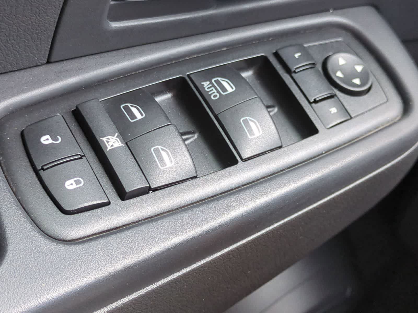 Used 2012 Jeep Liberty Sport AWD/4WD image 28