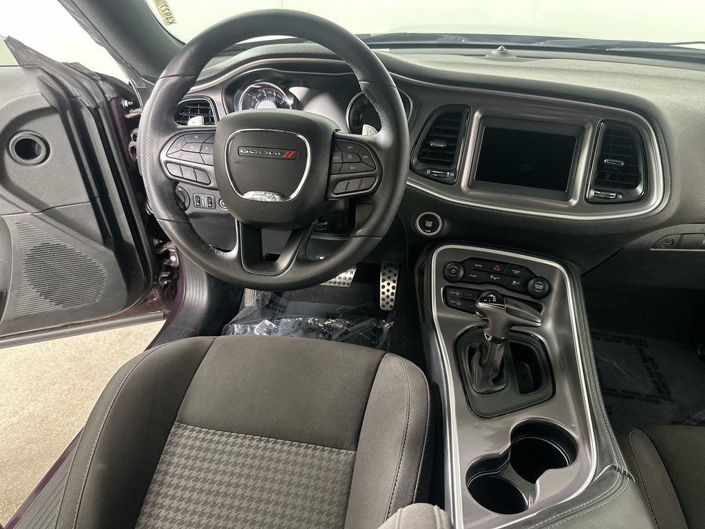 Used 2022 Dodge Challenger R/T RWD image 17