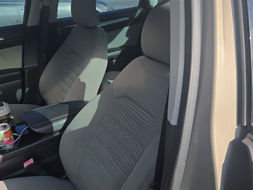 Used 2016 Ford Fusion S FWD image 13