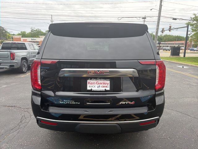 Used 2021 GMC Yukon AT4 w/ AT4 Premium Package AWD/4WD image 5