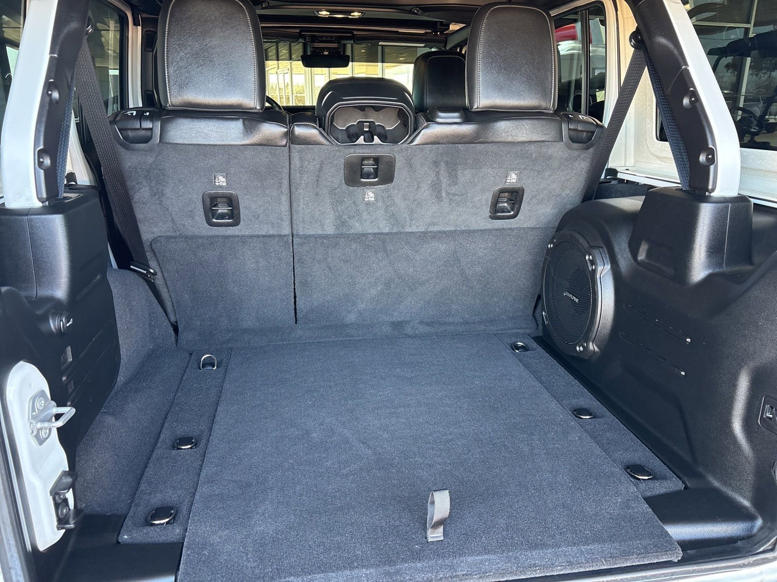 Used 2021 Jeep Wrangler Unlimited Rubicon w/ Trailer Tow Package image 18