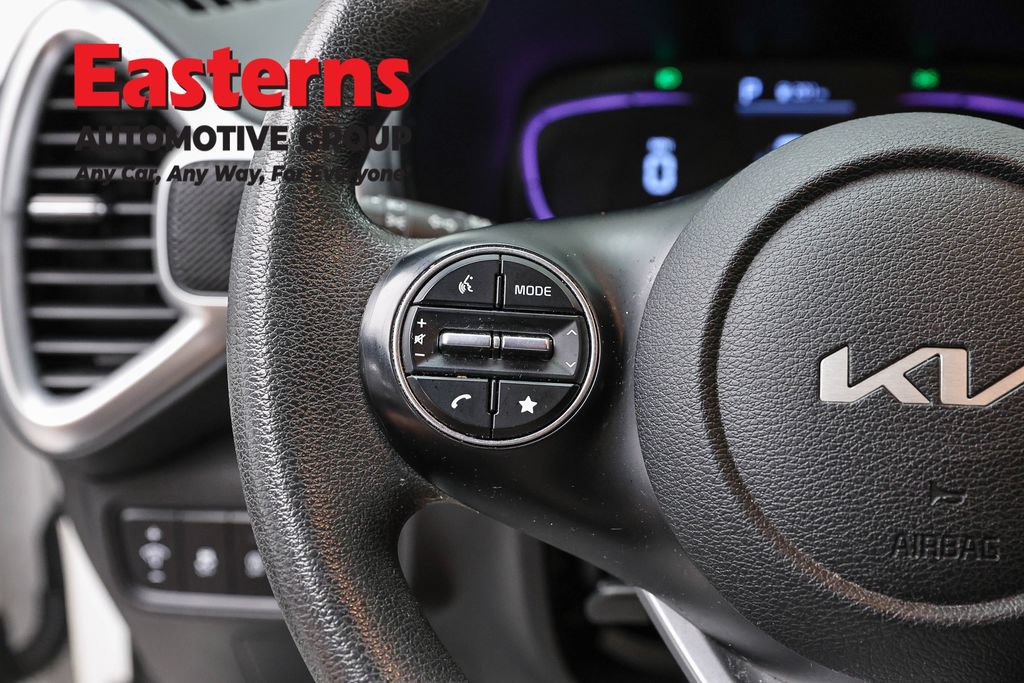 Used 2024 Kia Soul LX w/ Option Group 015 FWD image 15