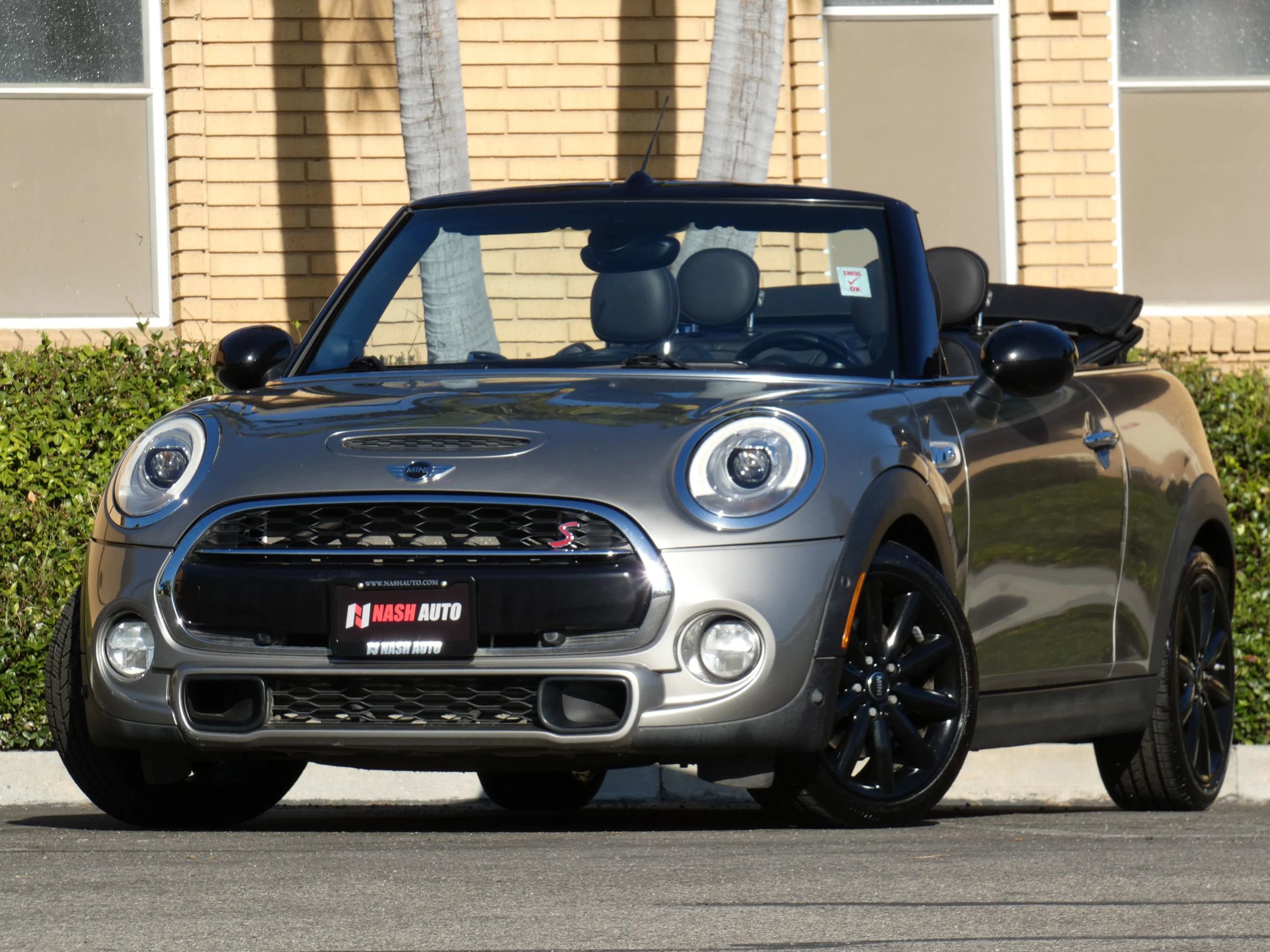 Used 2018 MINI Cooper S w/ Premium Package image 2