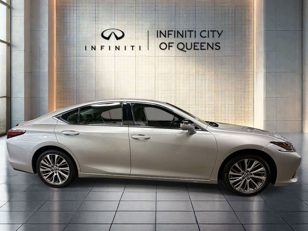 Used 2020 Lexus ES 350 w/ Premium Package FWD image 2