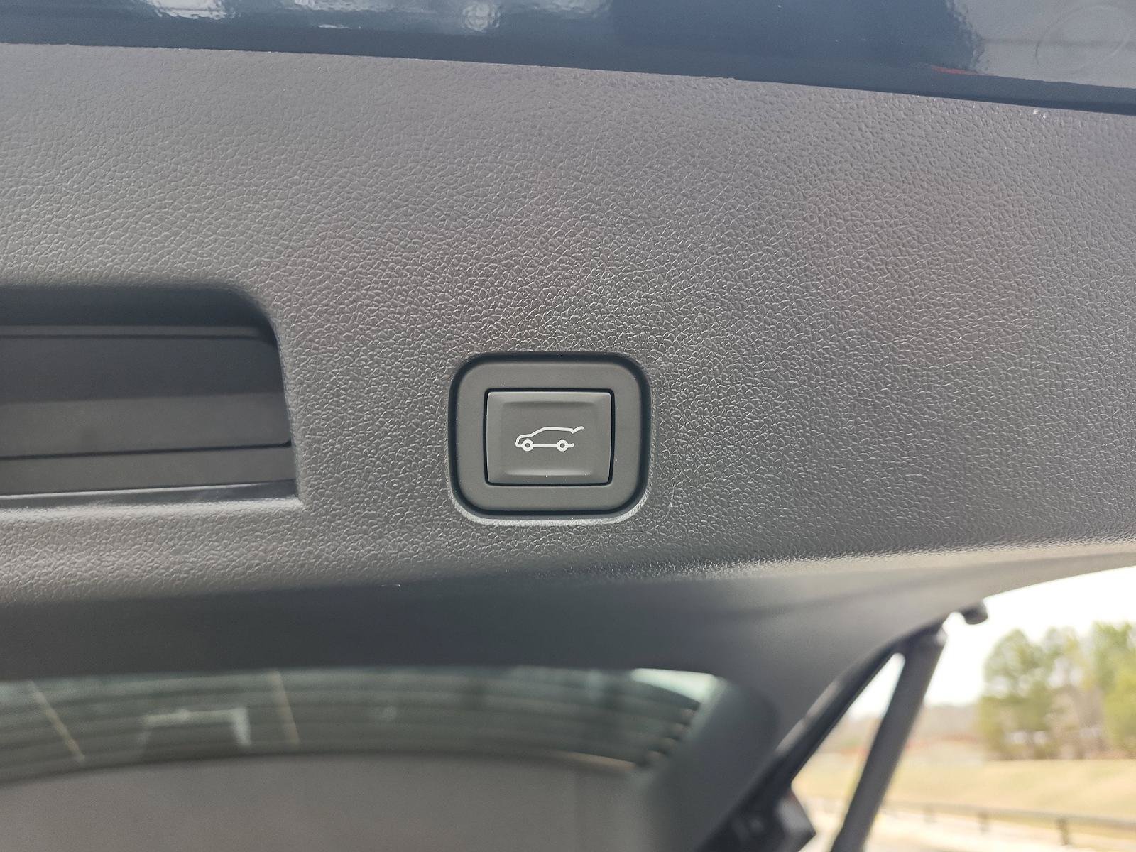 New 2026 GMC Acadia Denali w/ Super Cruise Package FWD image 8