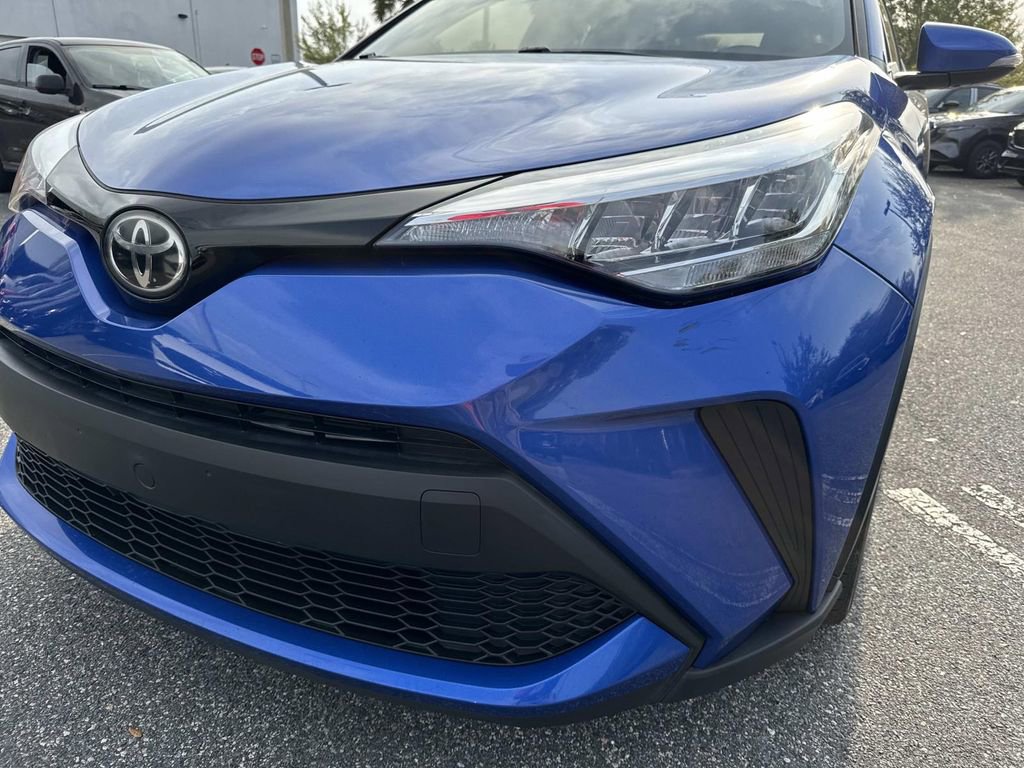 Used 2020 Toyota C-HR XLE image 10