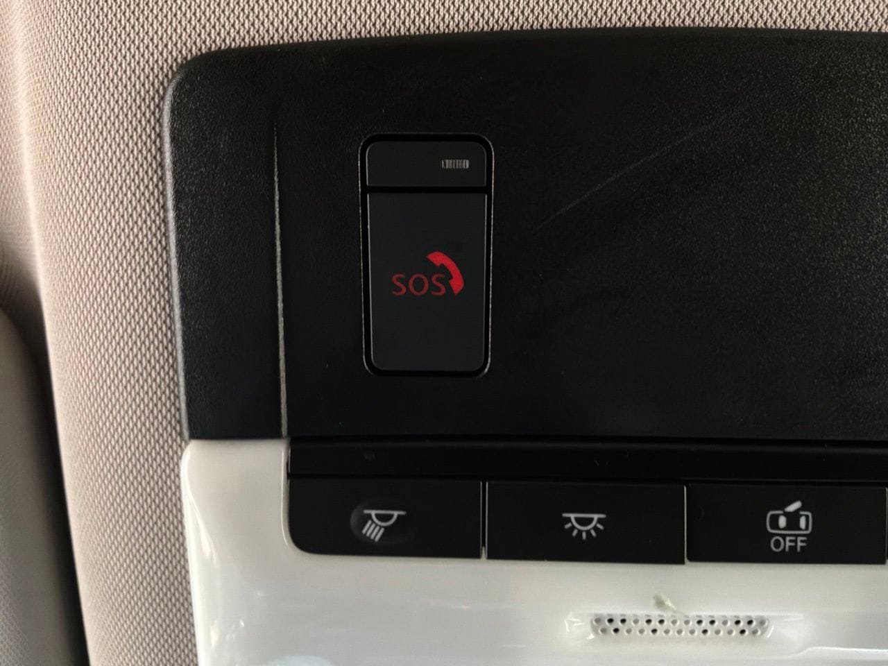 Used 2025 Nissan Rogue SV FWD image 18