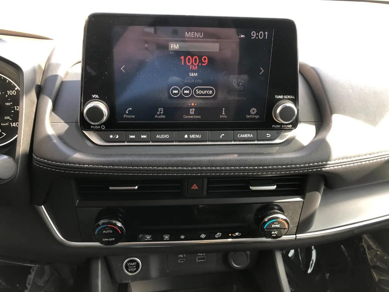 Used 2023 Nissan Rogue SV AWD/4WD image 21