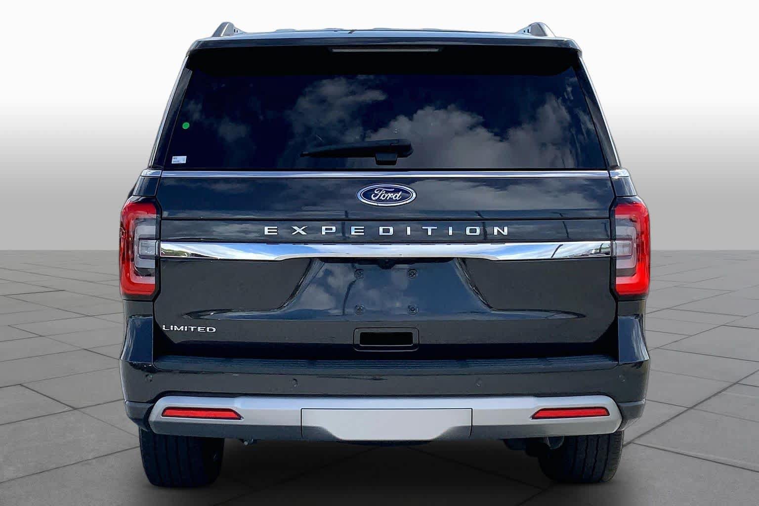 Used 2023 Ford Expedition Limited RWD image 5
