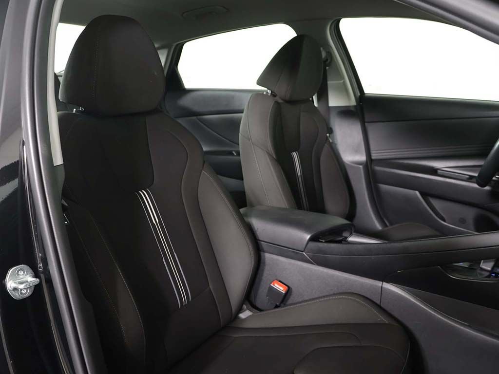Certified 2023 Hyundai Elantra SEL w/ Convenience Package FWD image 25