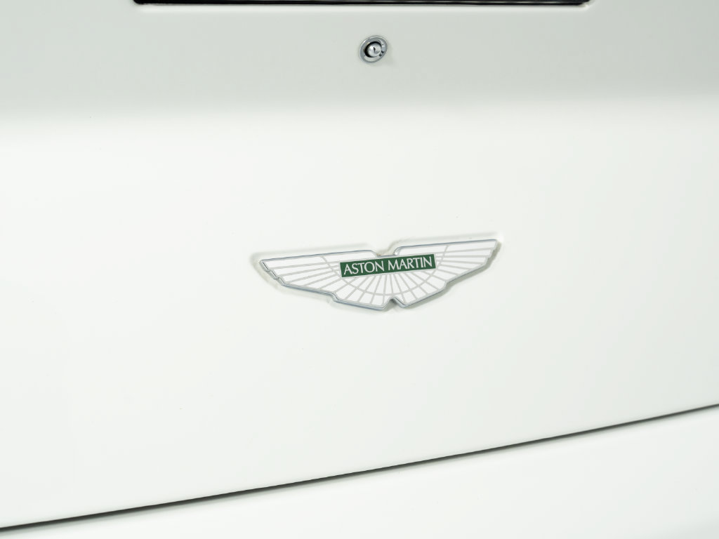 Used 2015 Aston Martin V8 Vantage GT RWD image 50