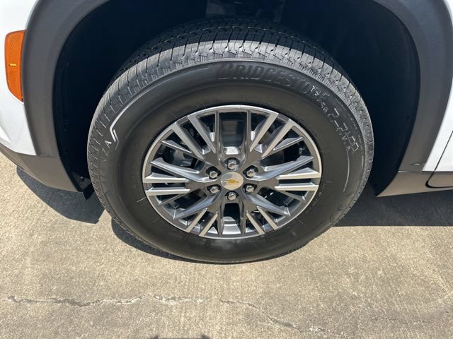New 2026 Chevrolet Traverse LT w/ Driver Confidence Package FWD image 8