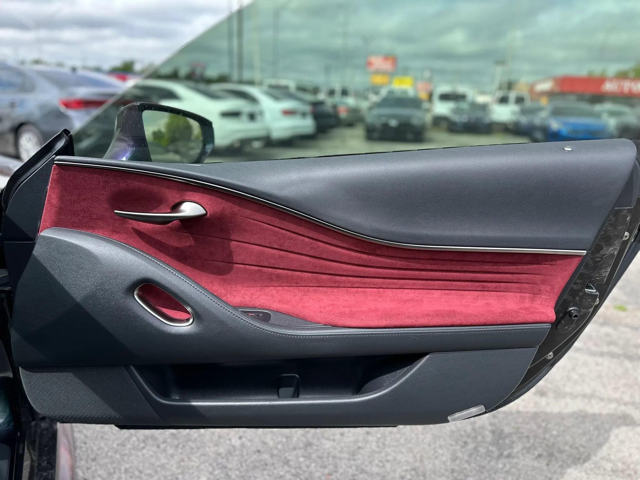 Used 2018 Lexus LC 500 Coupe w/ Touring Package RWD image 19