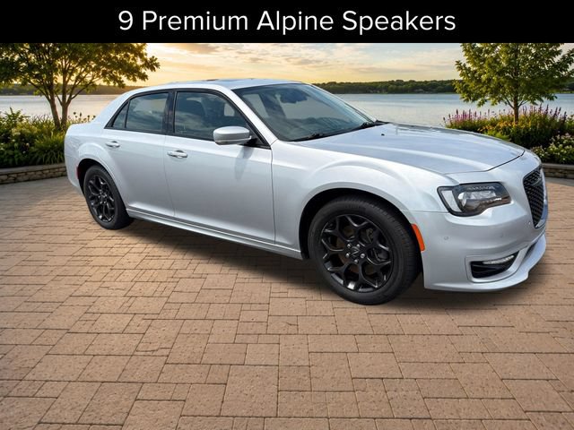 Used 2021 Chrysler 300 Touring L w/ Popular Equipment Group AWD/4WD image 9