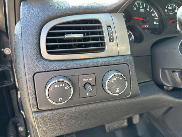 Used 2012 Chevrolet Avalanche LT w/ Suspension Package, Off-Road AWD/4WD image 15