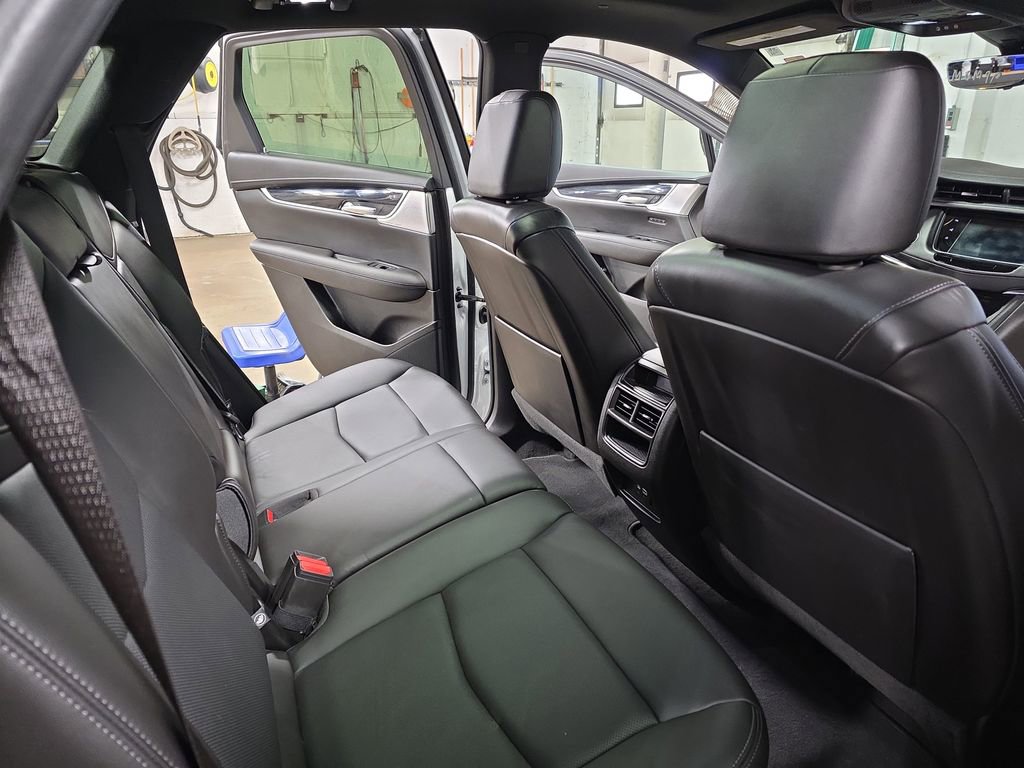 Used 2023 Cadillac XT5 Premium Luxury w/ Technology Package image 11