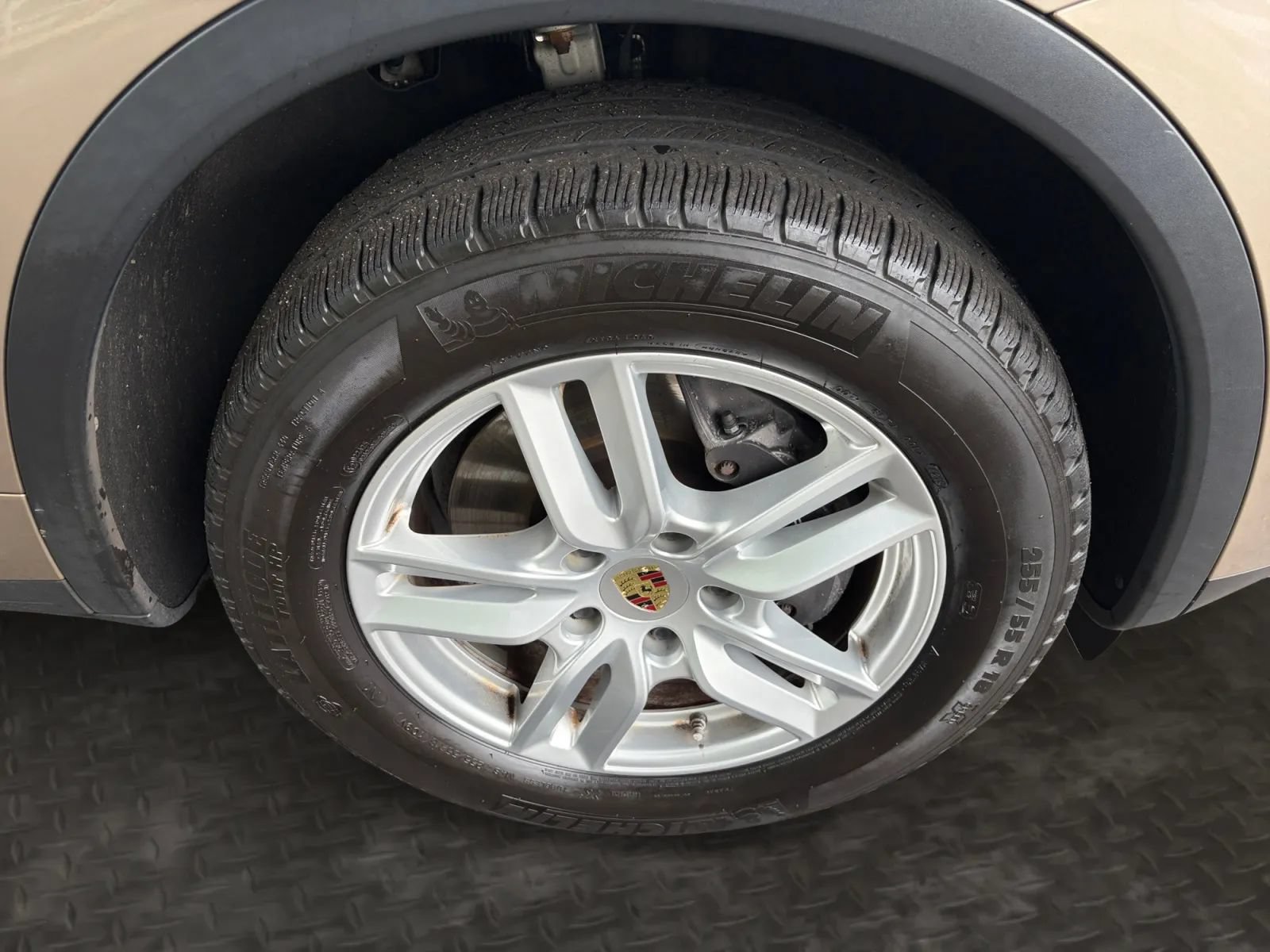 Used 2016 Porsche Cayenne AWD/4WD image 38