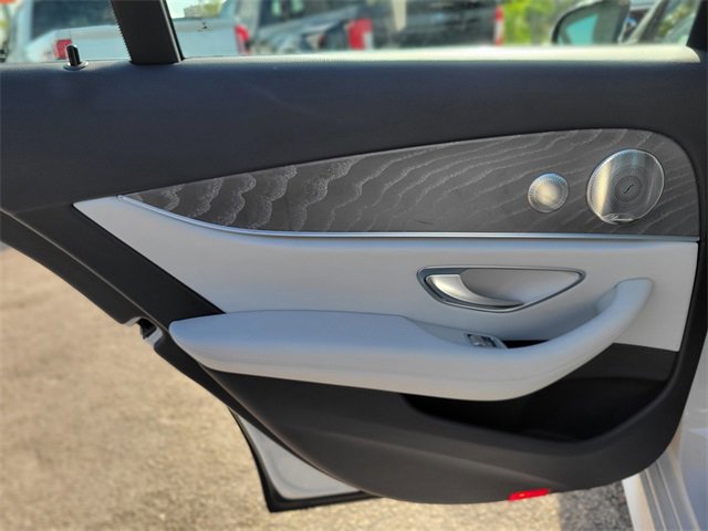 Used 2022 Mercedes-Benz E 350 Sedan image 14