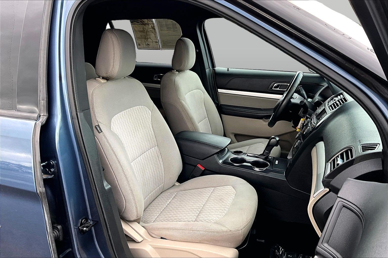 Used 2018 Ford Explorer FWD image 7