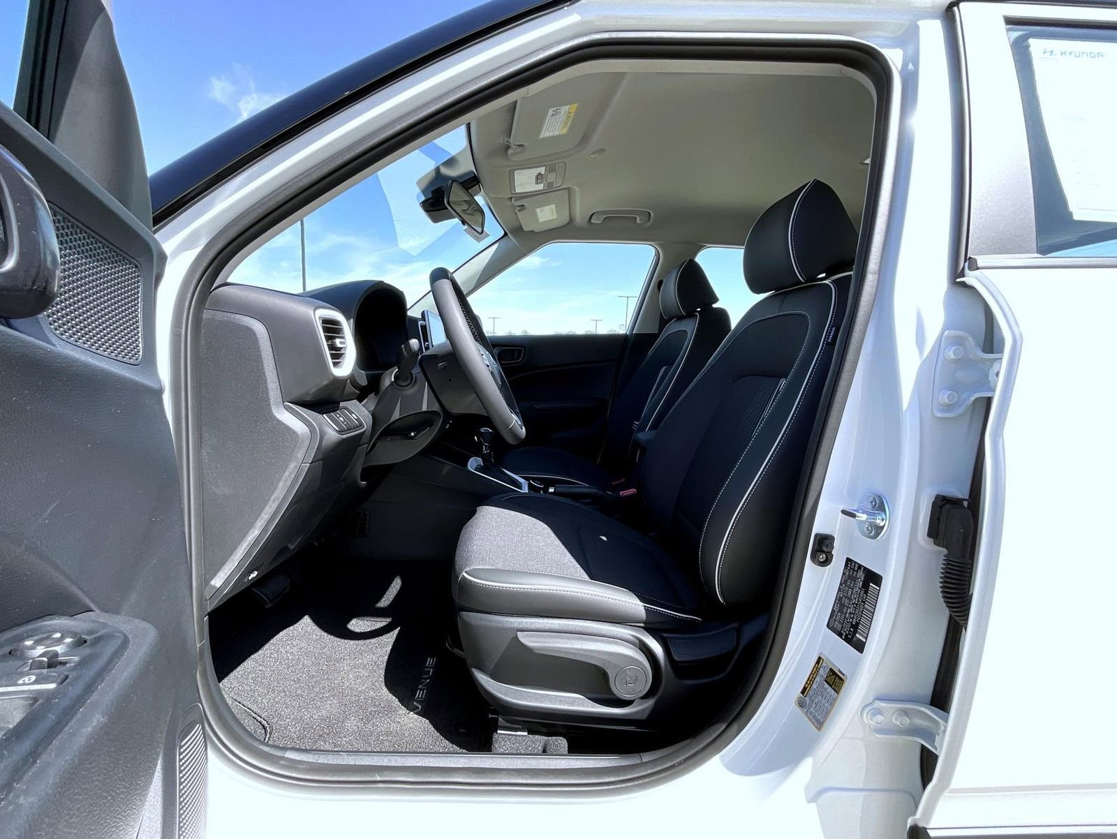 New 2026 Hyundai Venue SEL FWD image 10