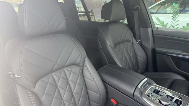 Used 2024 BMW X7 xDrive40i w/ M Sport Package AWD/4WD image 53