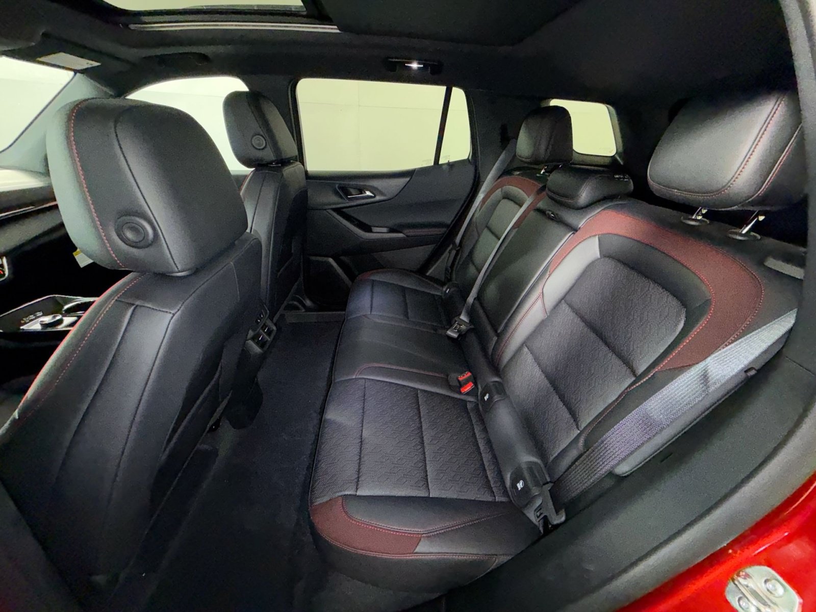 New 2027 Chevrolet Equinox RS w/ Safety and Technology Package AWD/4WD image 25