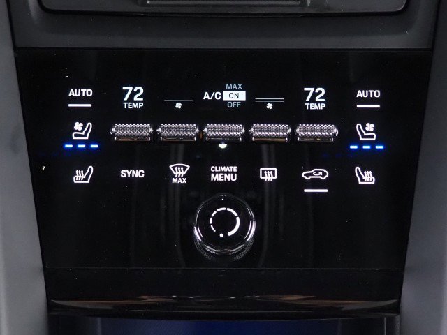 Used 2024 Porsche Macan 4 Electric image 24