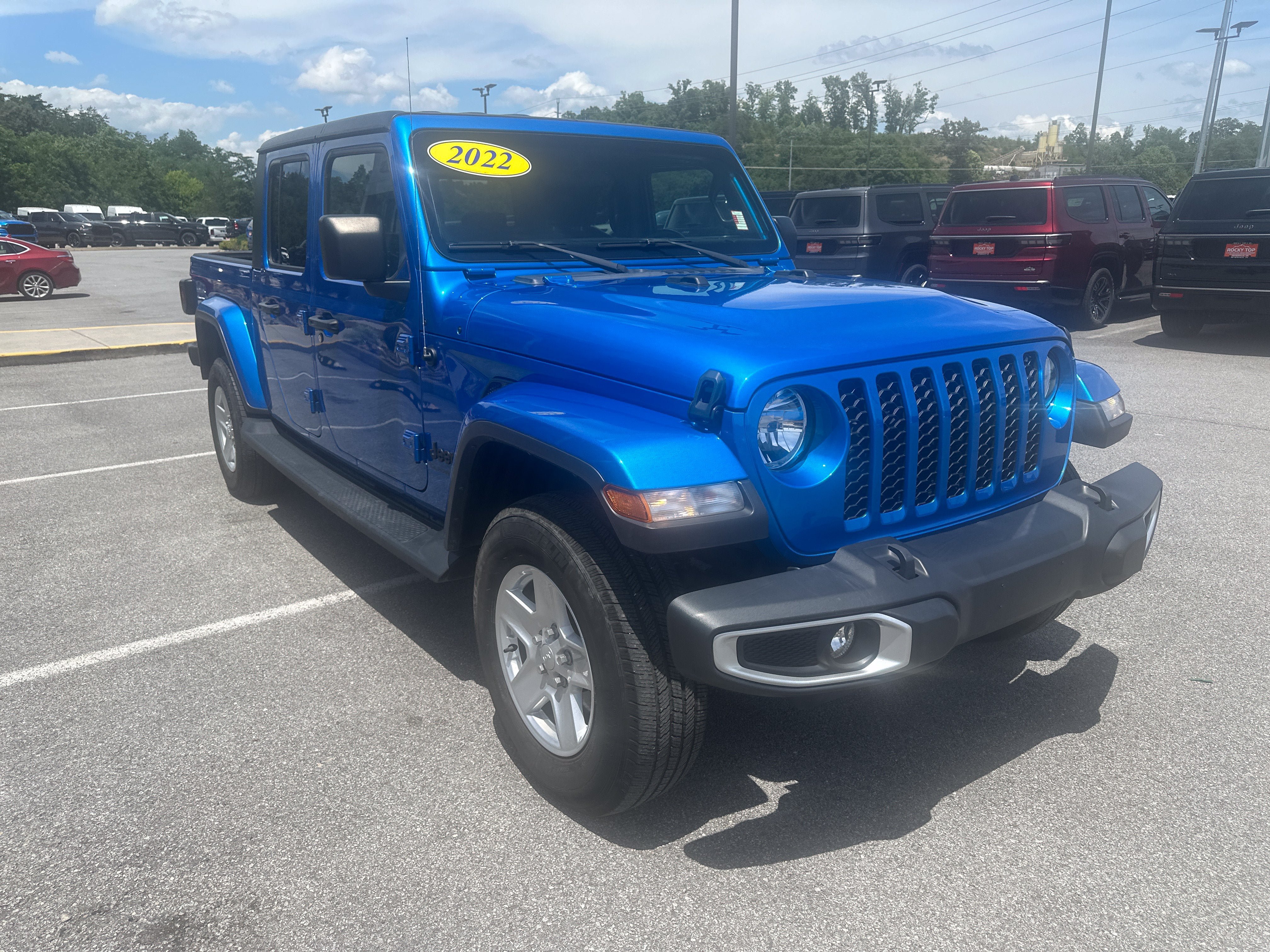 Used 2022 Jeep Gladiator Sport AWD/4WD image 5