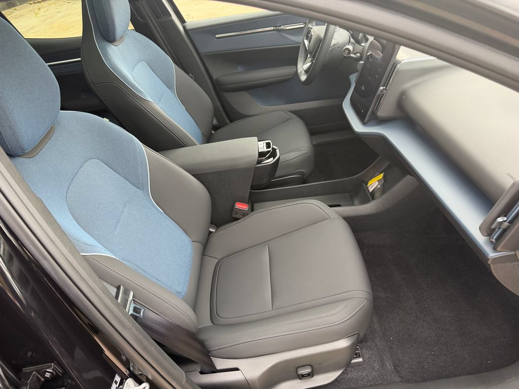 Certified 2025 Volvo EX30 Ultra w/ Protection Package Premier AWD/4WD image 22