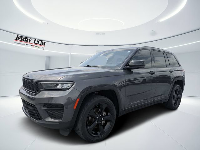 Certified 2022 Jeep Grand Cherokee Altitude RWD image 7