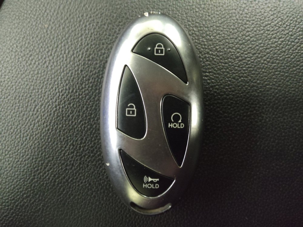 Used 2025 Hyundai Elantra SEL FWD image 32