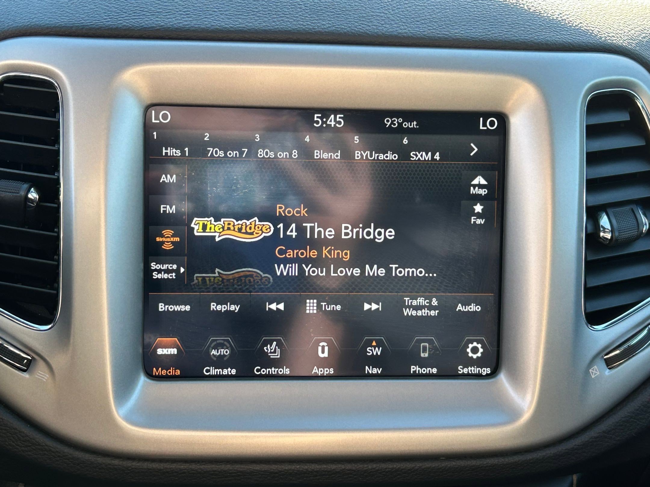 Used 2021 Jeep Compass Latitude w/ Sun and Sound Group image 19