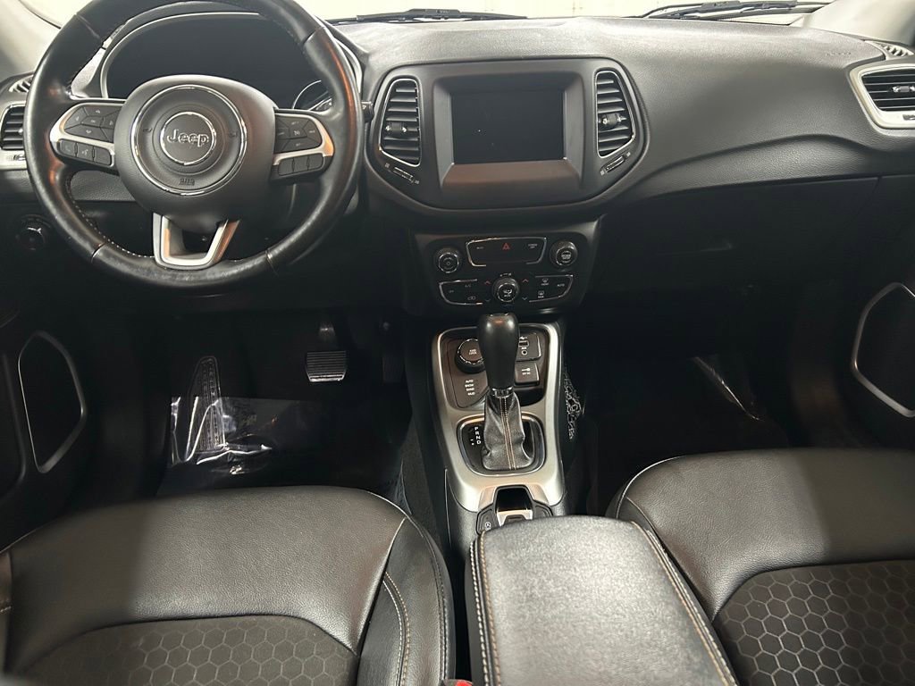 Used 2021 Jeep Compass Latitude w/ Convenience Group AWD/4WD image 16