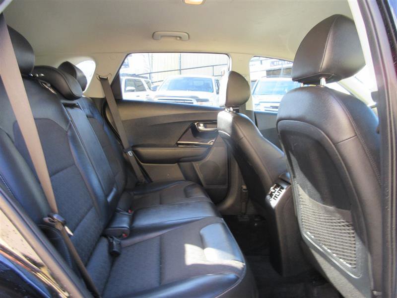 Used 2019 Kia Niro S Touring FWD image 27