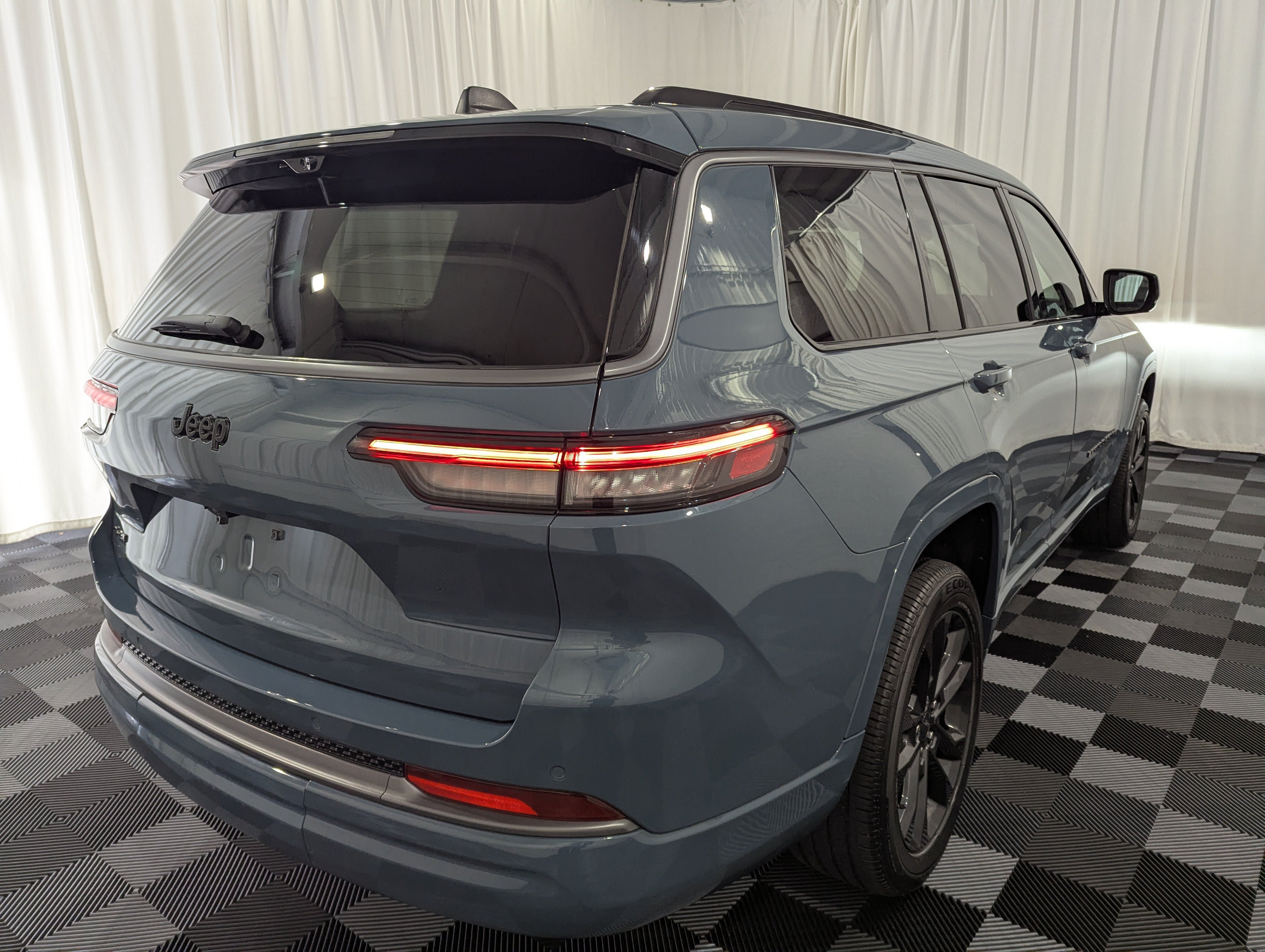 Used 2026 Jeep Grand Cherokee L Limited AWD/4WD image 7