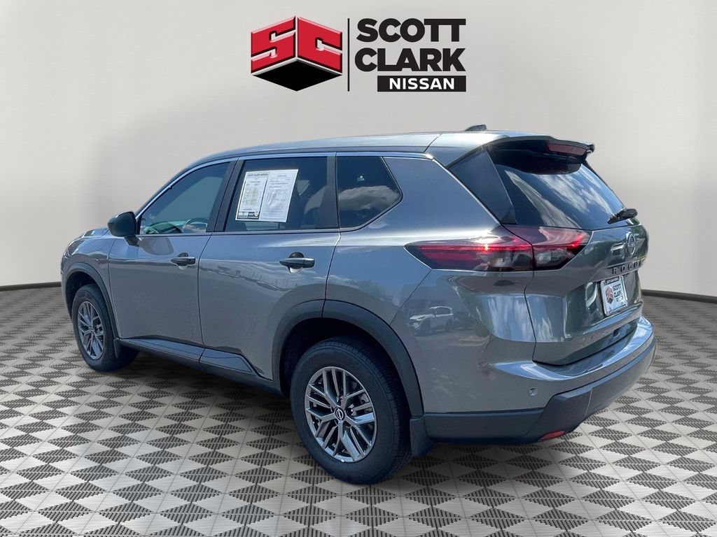 Used 2026 Nissan Rogue S FWD image 4