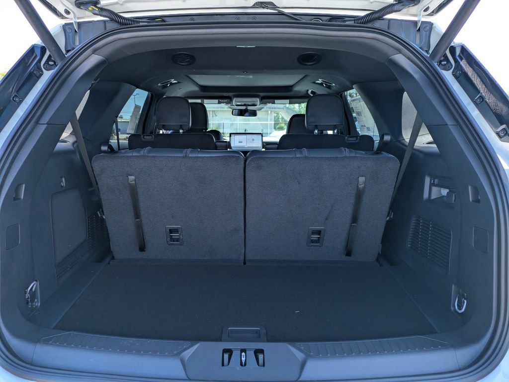 New 2026 Ford Explorer ST-Line image 13