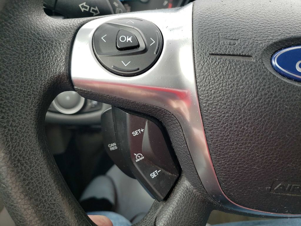 Used 2016 Ford Escape SE w/ Equipment Group 201A FWD image 16