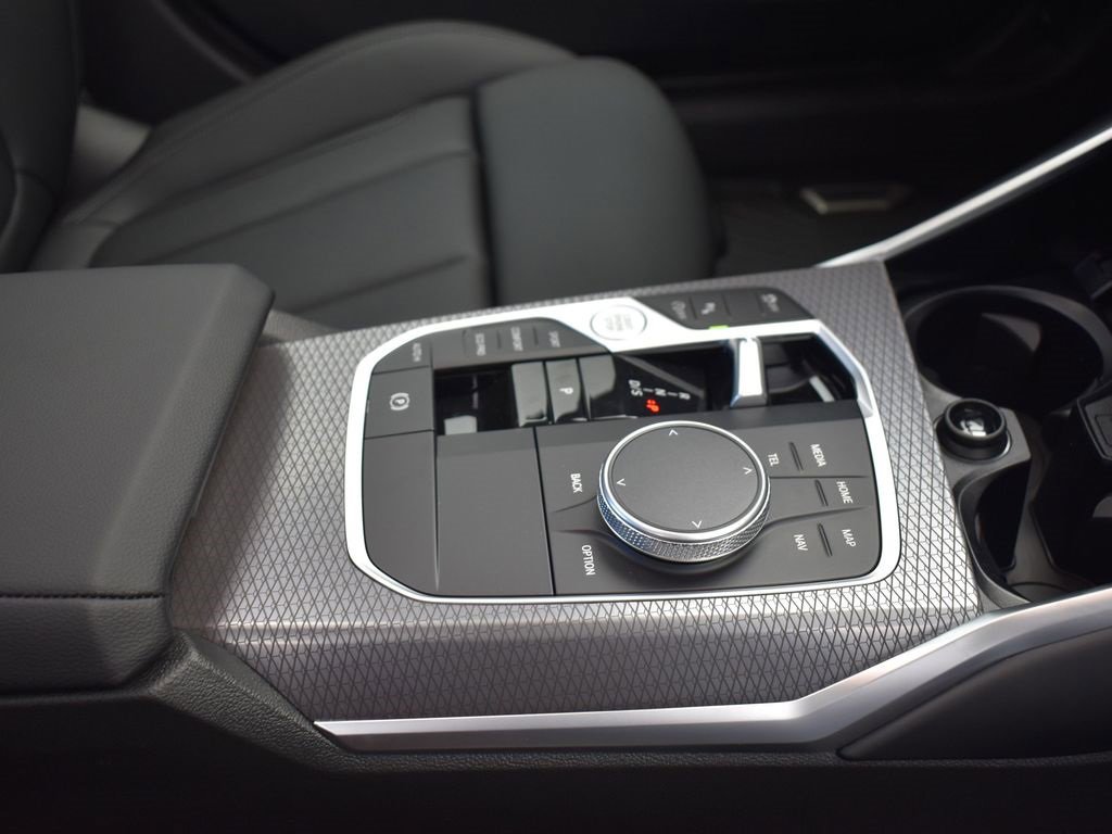 New 2026 BMW 330i Sedan w/ M Sport Package image 27