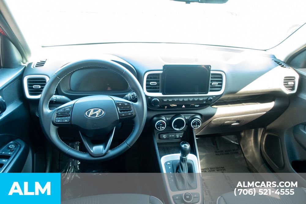 Used 2024 Hyundai Venue Limited FWD image 26