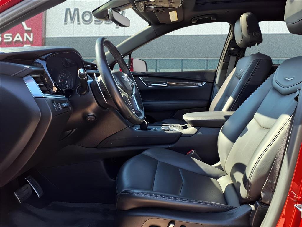 Used 2022 Cadillac XT5 Sportv w/ Technology Package image 12