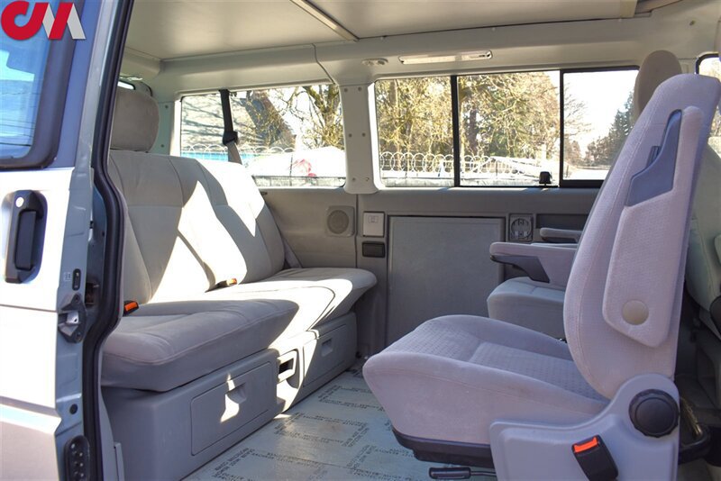 Used 2002 Volkswagen Eurovan MV FWD image 22