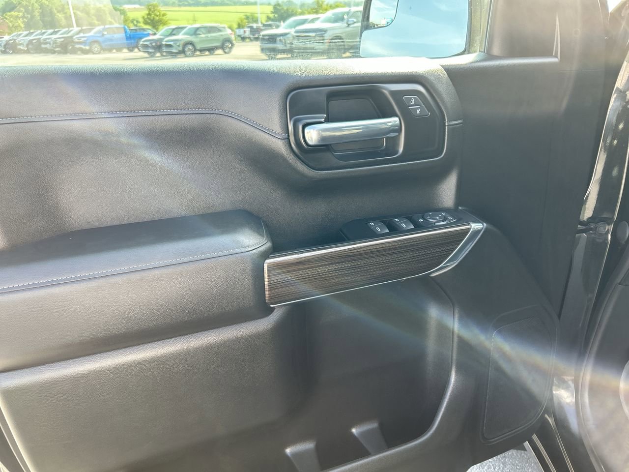 Used 2022 Chevrolet Silverado 1500 RST w/ LPO, Blackout Package AWD/4WD image 20