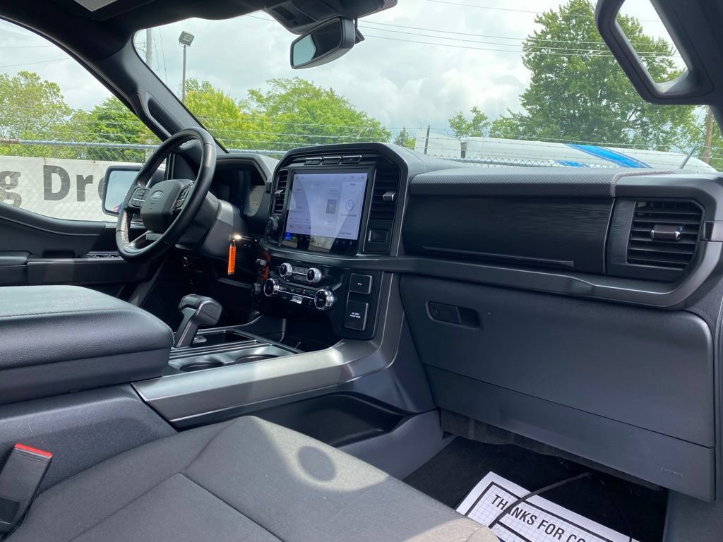 Used 2024 Ford F150 XLT w/ XLT Black Appearance Package AWD/4WD image 18