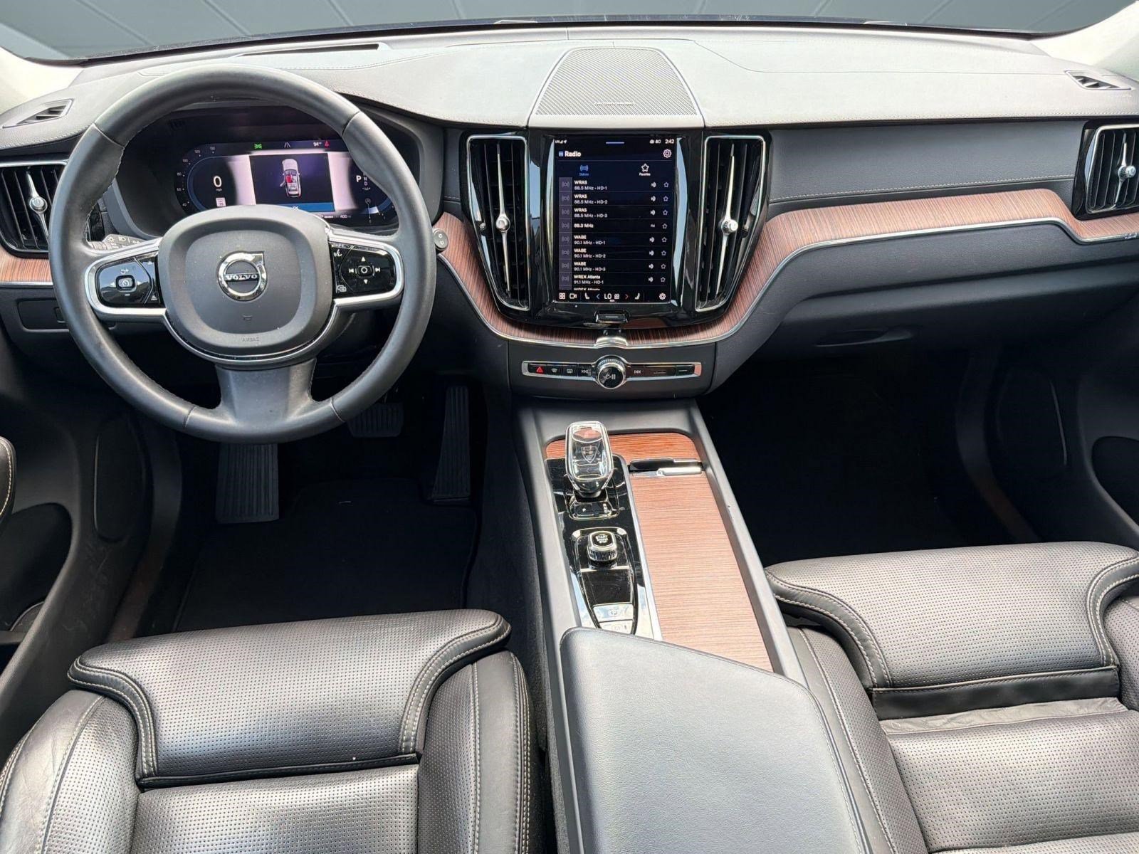 Certified 2023 Volvo XC60 B5 Ultimate FWD image 16